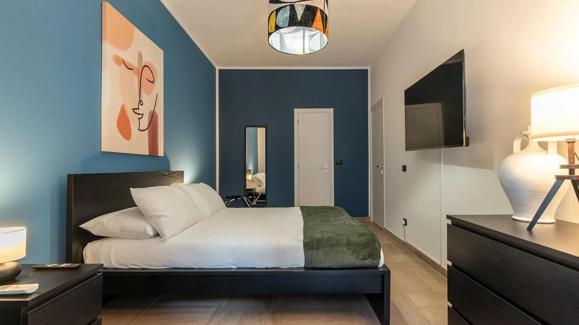Fourooms - Bari Principe Amedeo Italy